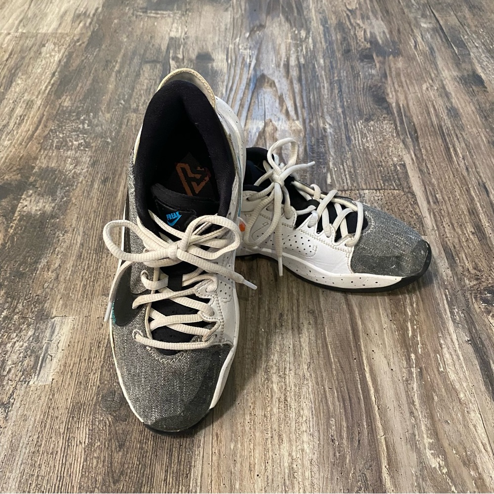 Size 5.5Y Nike Zoom Freak 2 Denim Sneakers